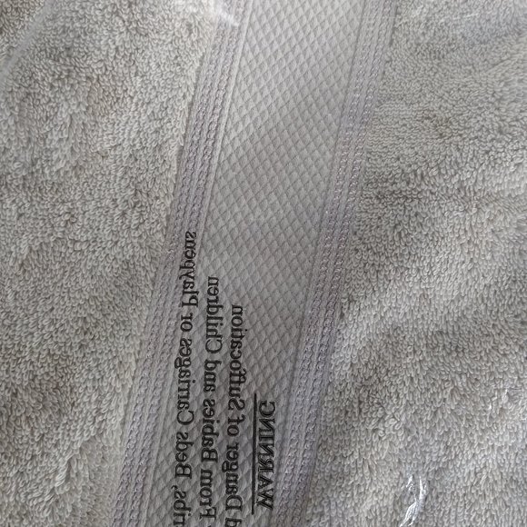 Hudson Park Bath Sheet - Picture 4 of 8